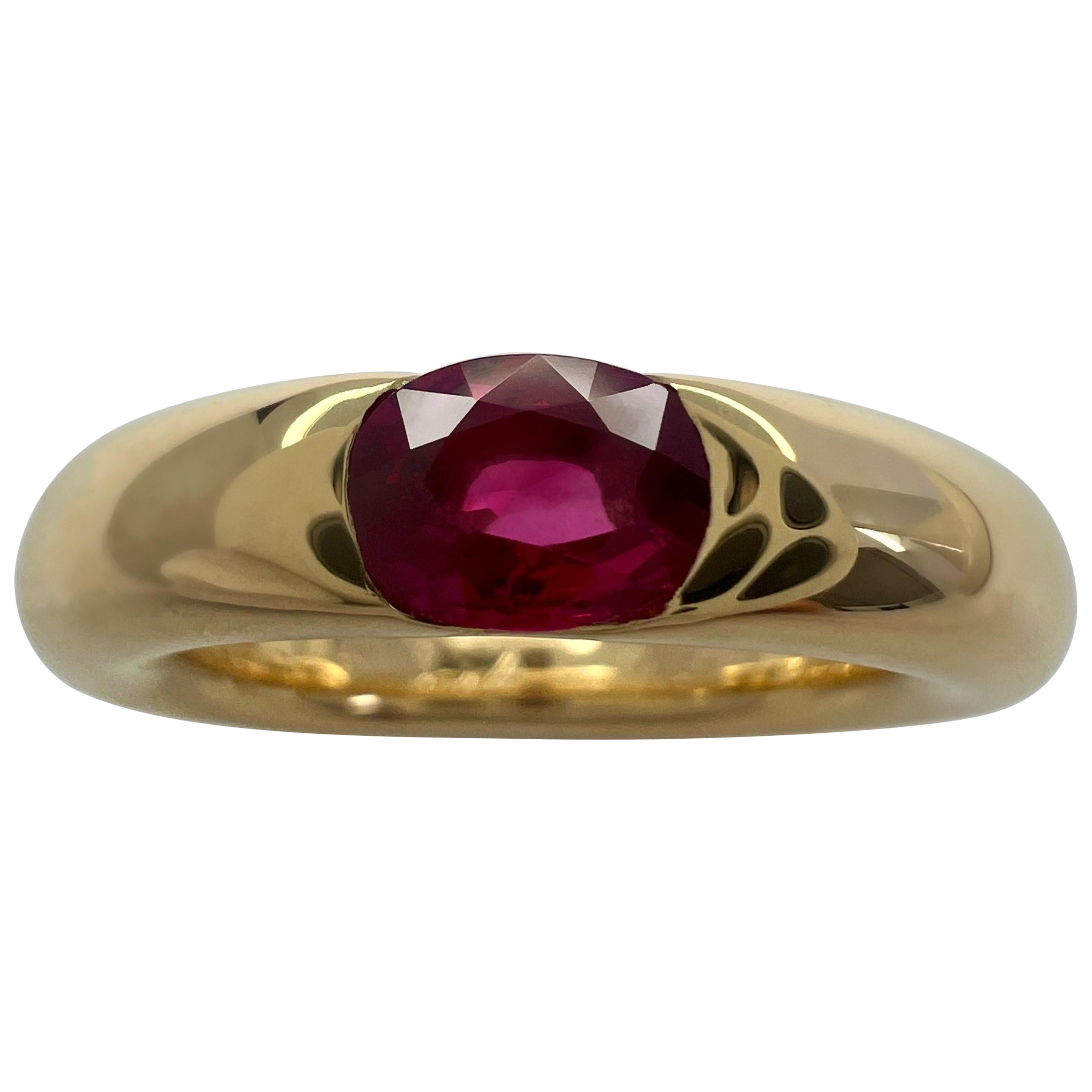 Vintage Cartier Vivid Red Ruby Ellipse 18k Yellow Gold Oval Cut Solitaire Ring