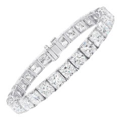 Bracelet tennis avec diamants taille coussin de 28.80 carats certifiés GIA
