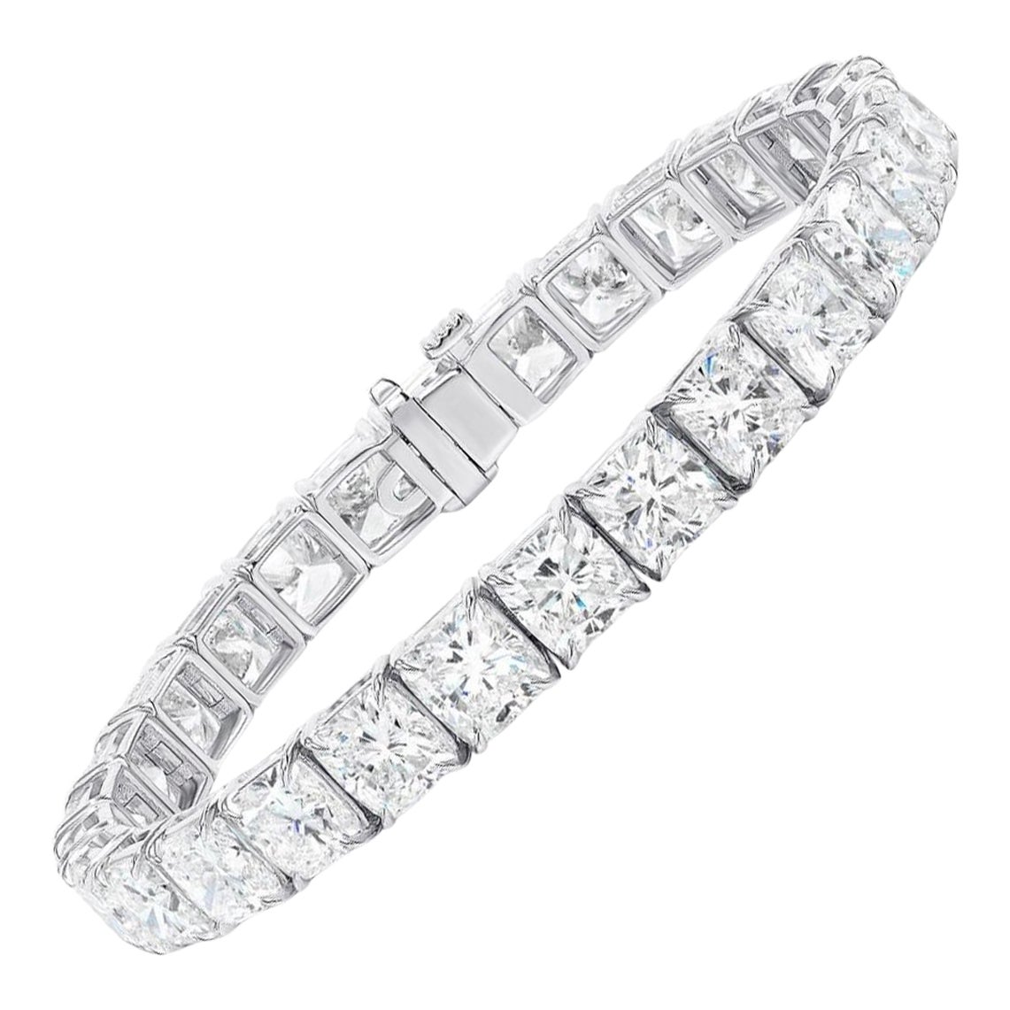 GIA Certified 32.20 Carat Cushion Cut Diamond Tennis Bracelet For Sale