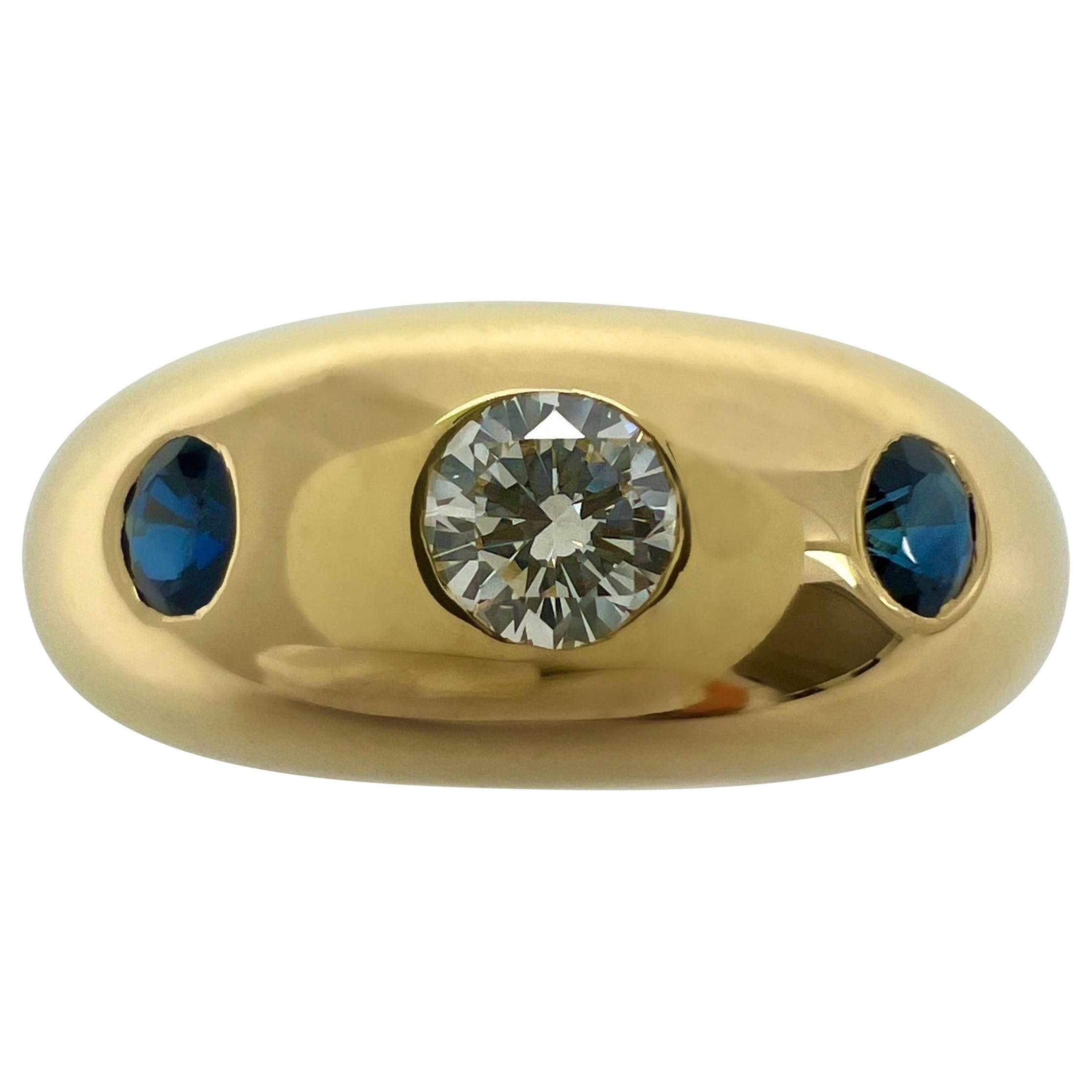 Cartier Diamond And Blue Sapphire 18k Yellow Gold Three Stone Dome Daphne Ring For Sale