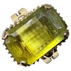 Anillo de cuarzo verde de 6 quilates Anillo de cóctel Art Déco de oro de 14 quilates y talla esmeralda