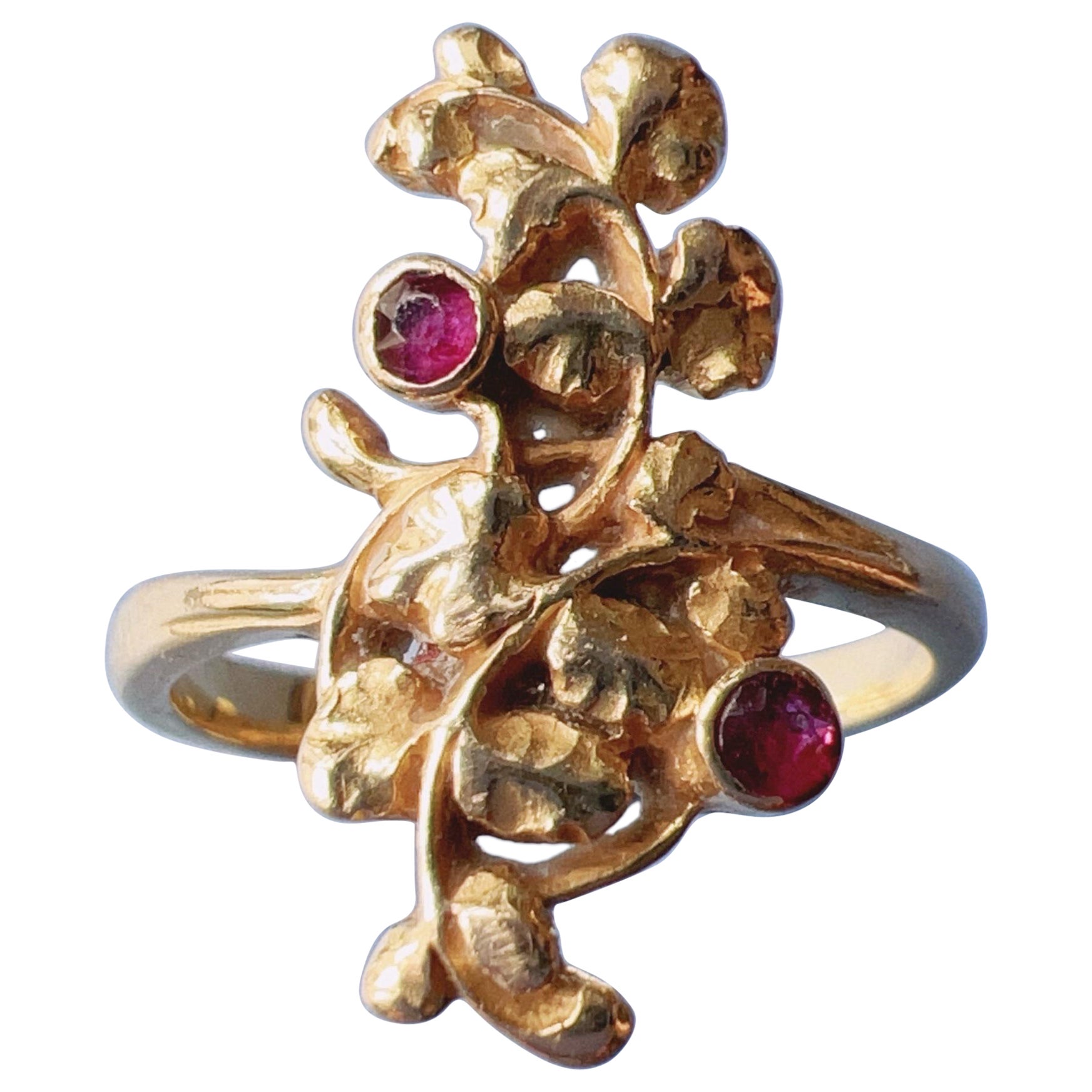 Französischer antiker Jugendstil 18K Gold Efeu Blätter Rubin Ring im Angebot