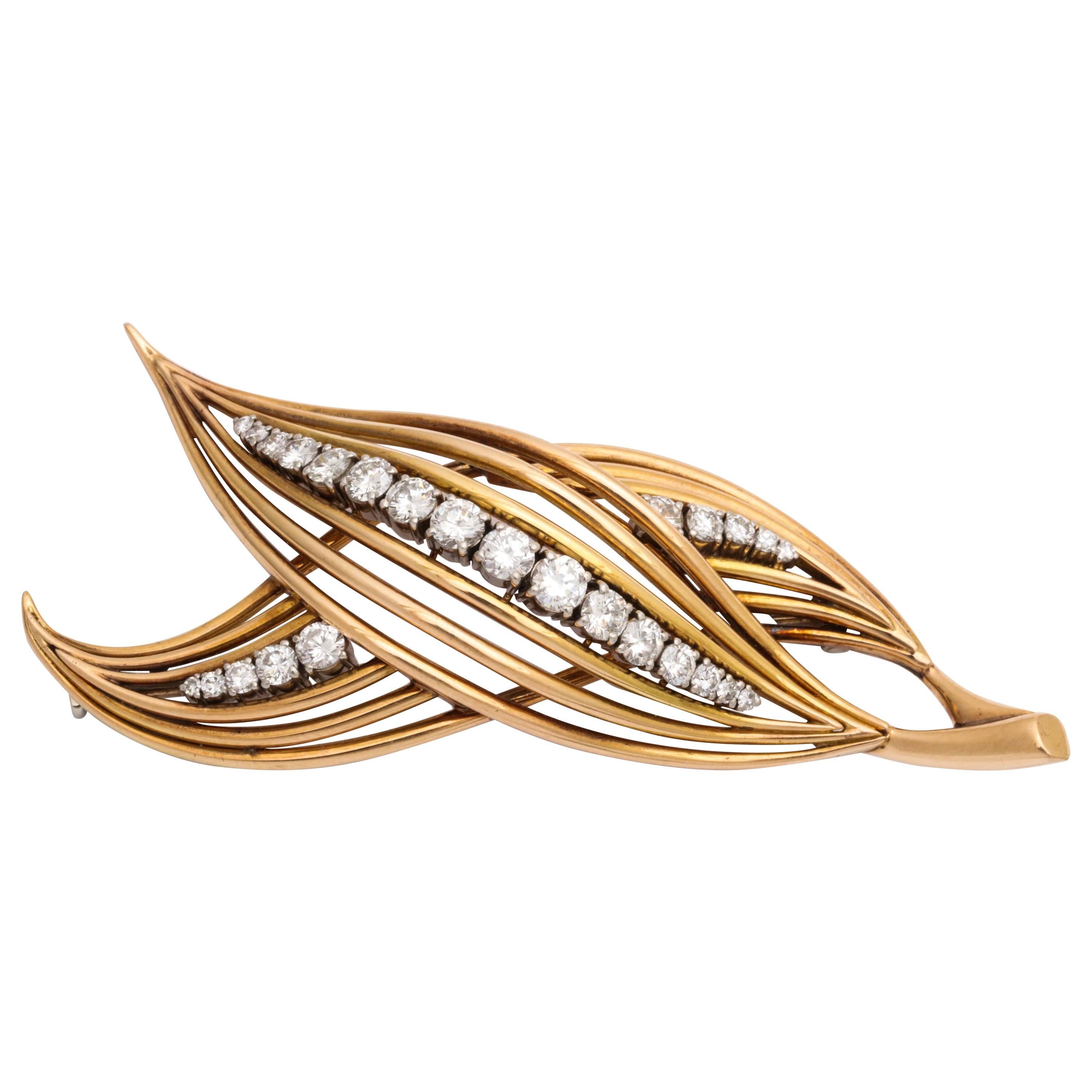 1950s Elegant Diamond Gold Double Leaf Pin For Sale