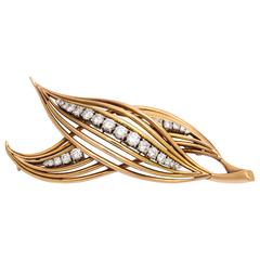 Vintage 1950s Elegant Diamond Gold Double Leaf Pin