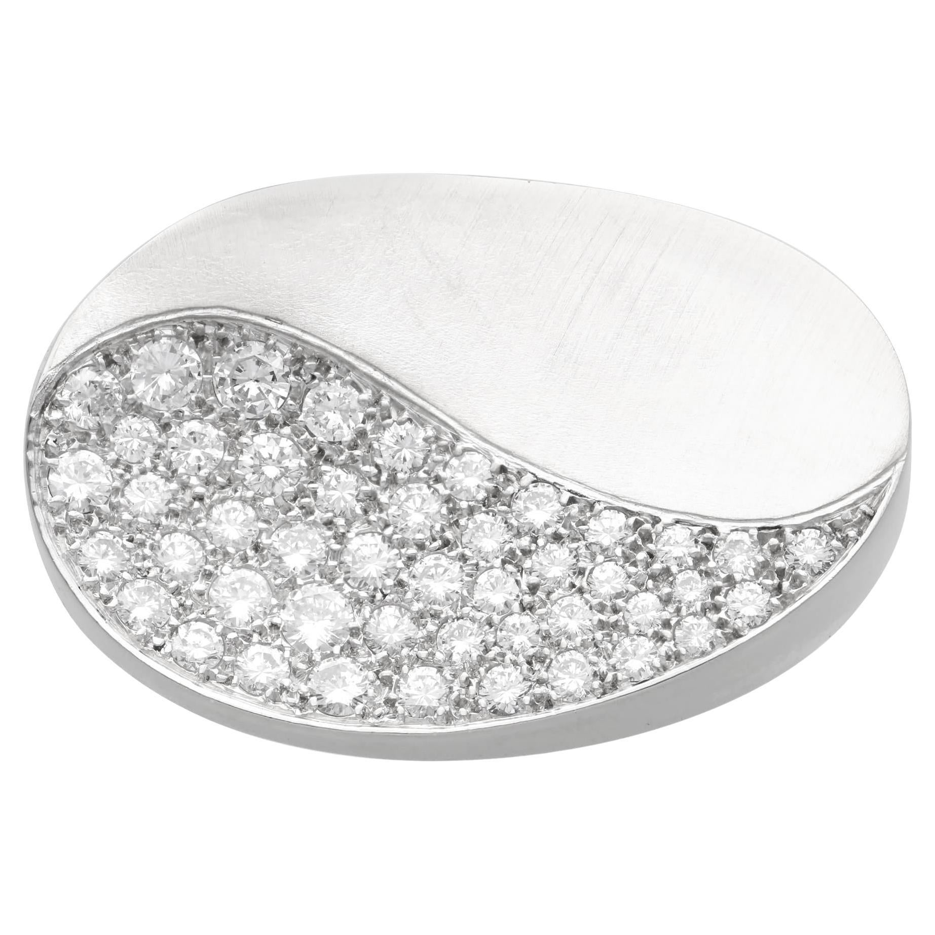 Broche vintage en or blanc 18 carats et diamants 3,30 carats