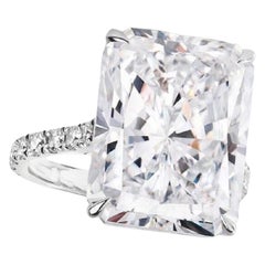 GIA-zertifizierter 10 Karat Diamant-Pavé-Ring mit langem Strahlenschliff