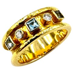 Used Elizabeth Locke Aquamarine and Diamond 19K Textured Yellow Gold Band Ring