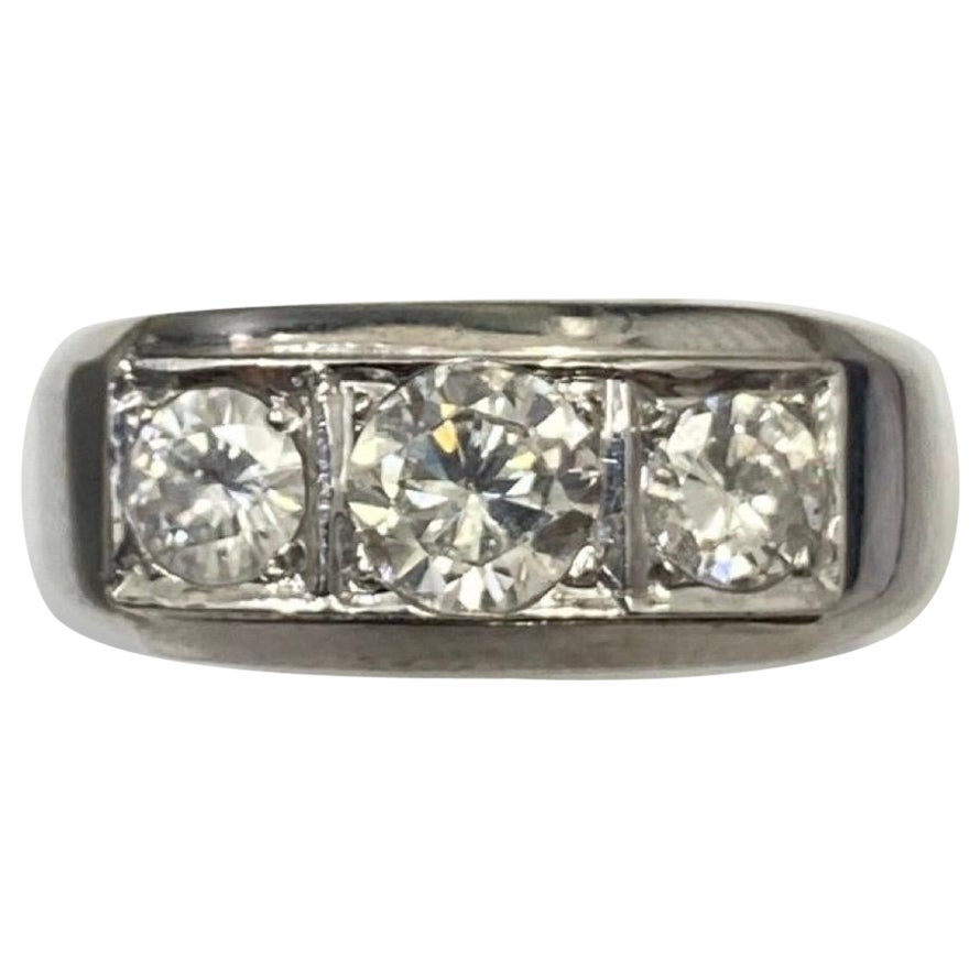 Vintage Herren 3-Stein 1,50 Karat Diamanten Ring im Angebot
