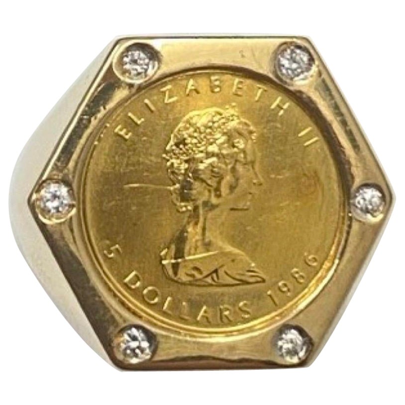 Vintage Men’s 0.30 Carat Diamonds 1/10oz Fine Gold Elizabeth II Coin Ring 18k For Sale