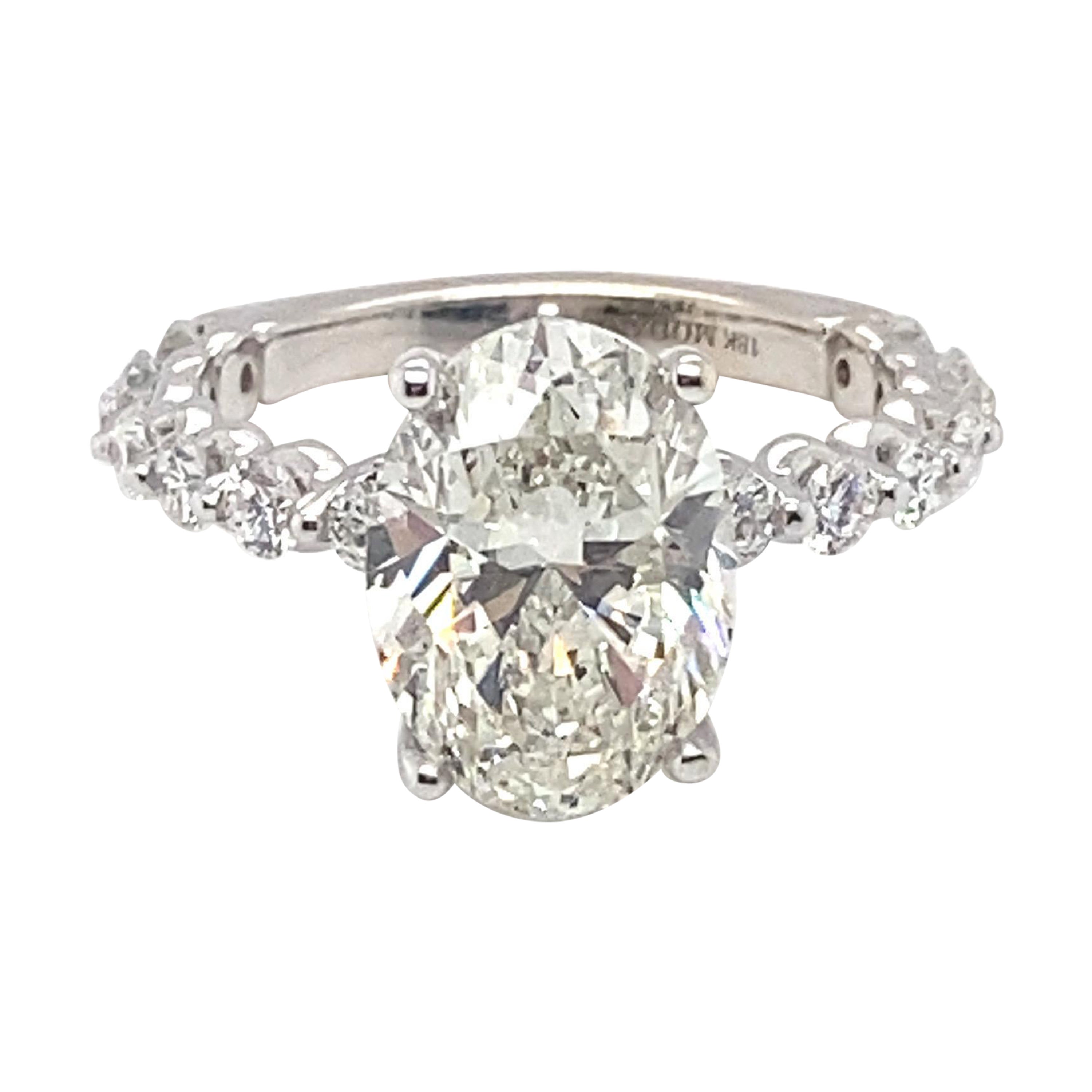 Verlobungsring, GIA-zertifizierter 4,03 Karat ovaler Diamant in Weißgold im Angebot