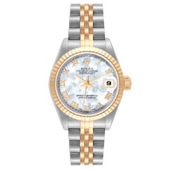 Rolex Montre Datejust pour femme avec cadran en nacre en acier et or jaune 69173