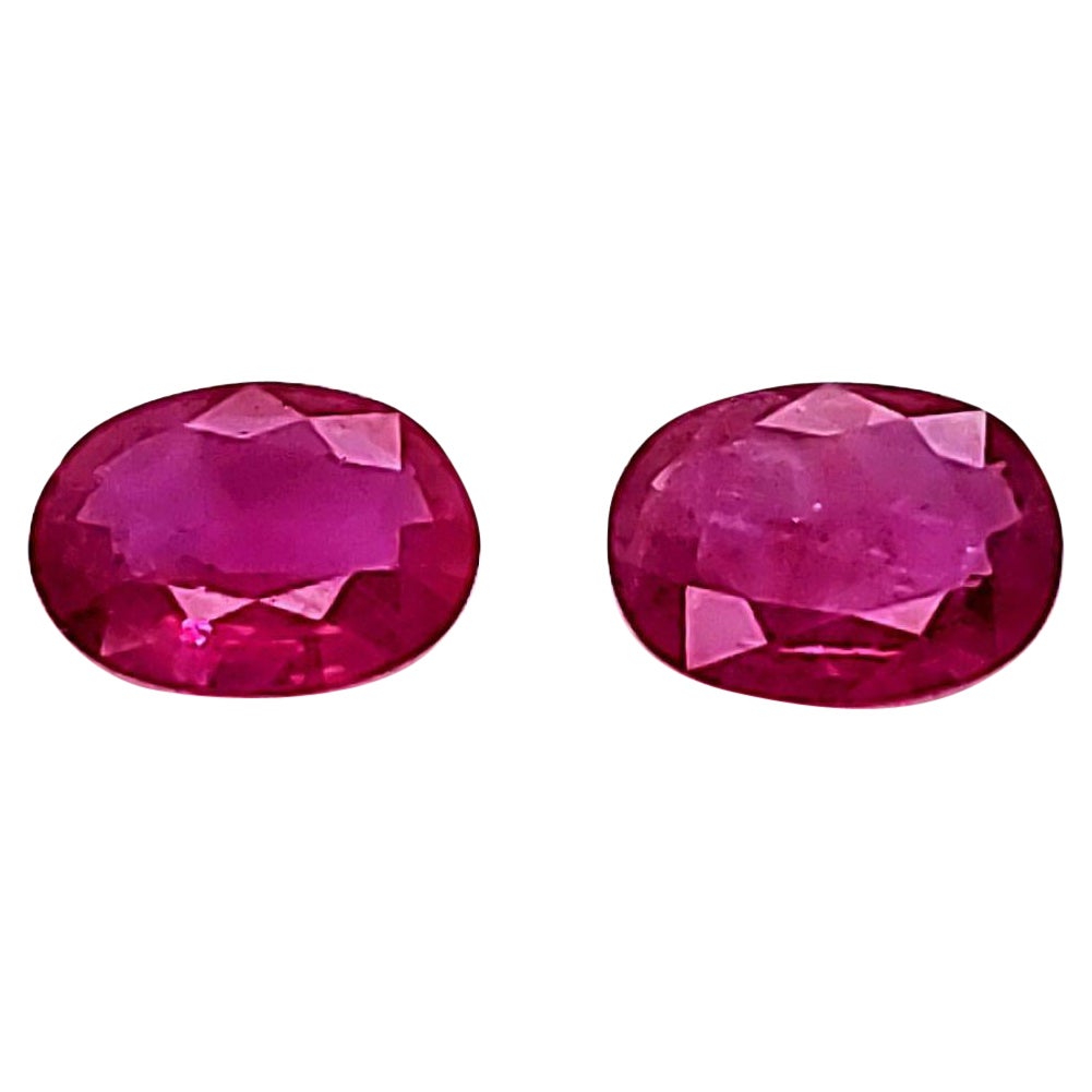 2 Burmese Oval-Shaped Rubies Cts 1.65 For Sale
