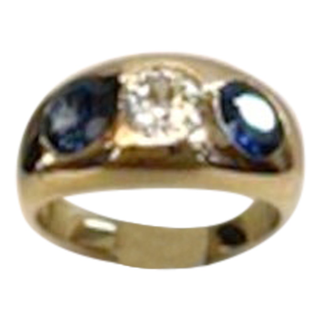 18 Karat Yellow Gold Sapphire and Diamond Ring For Sale