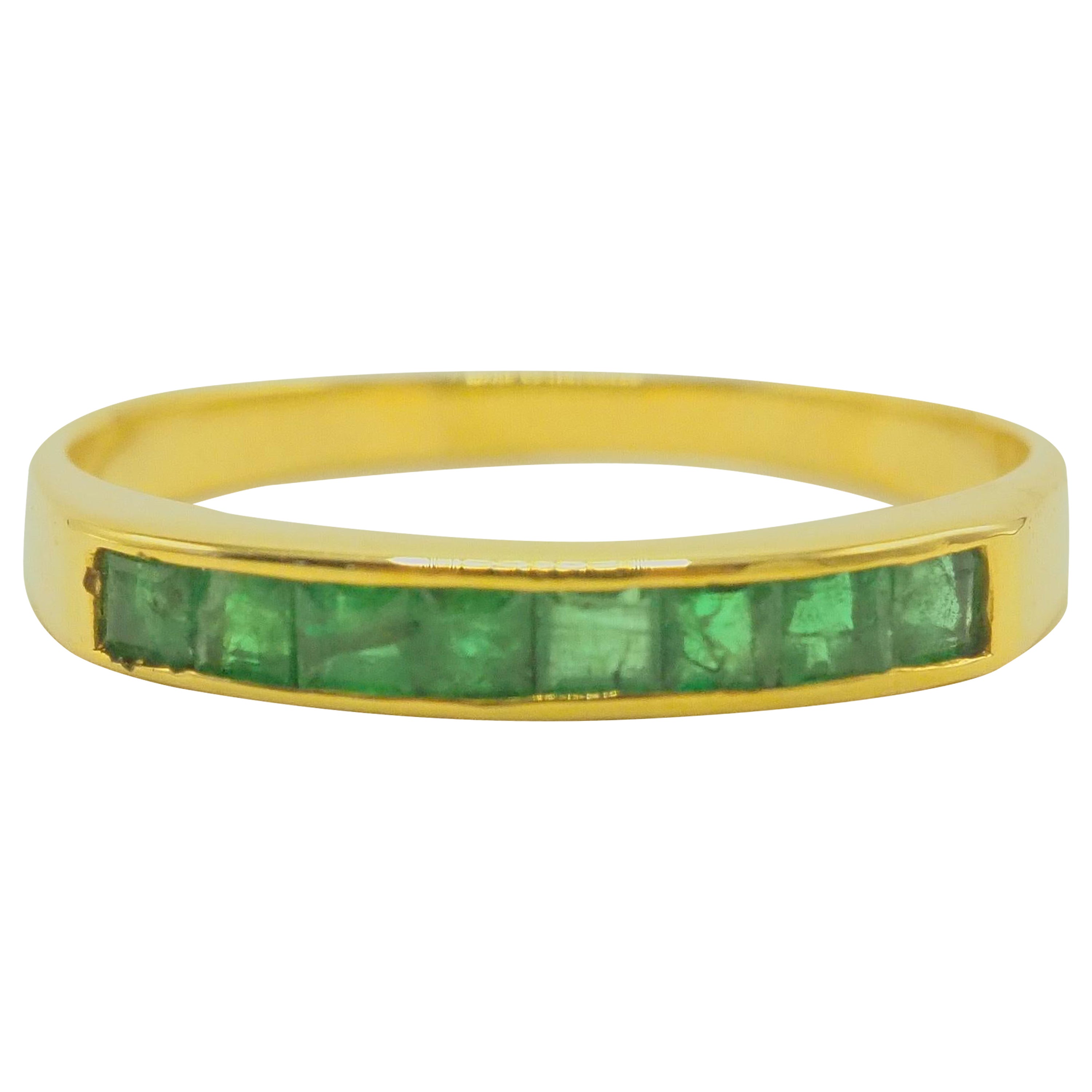 14K Gold 0.74ct Squared Emerald Band Ring For Sale