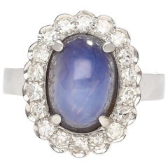 9,07 Karat Blauer Sternsaphir & Diamant Halo-Ring aus 18 Karat Weißgold