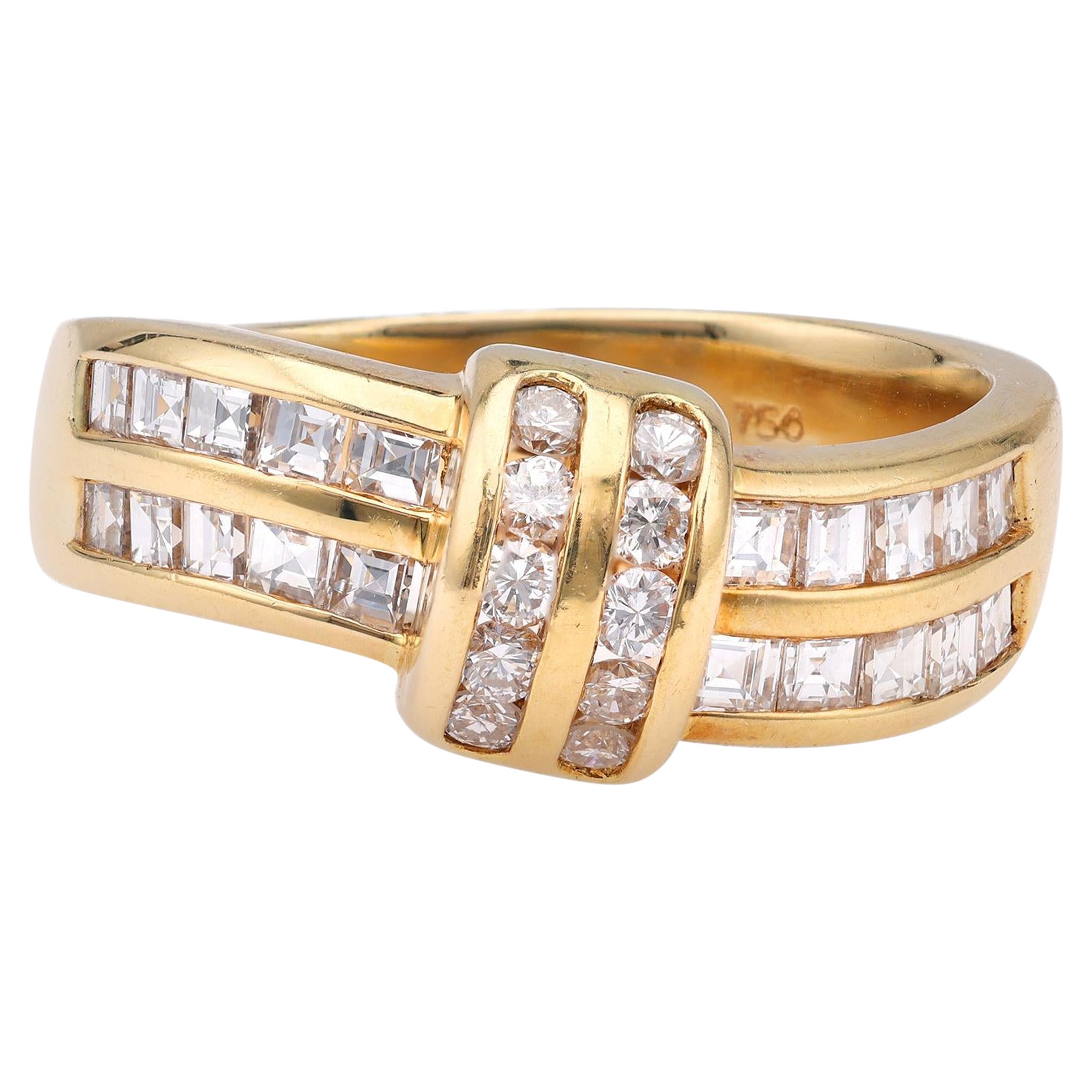 Vintage Diamond 18k Yellow Gold Ring For Sale