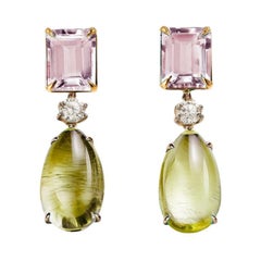 Clous d'oreilles en or jaune avec saphirs et quartzes roses