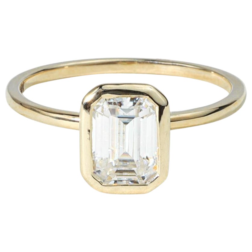 GIA Report Certified D VS 1 Carat Emerald Cut Solitaire Diamond Engagement Ring For Sale