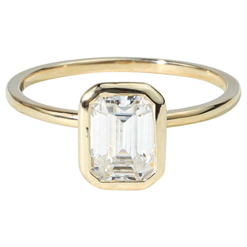 GIA Report Certified D VVS 1 Carat Emerald Cut Solitaire Diamond Engagement Ring For Sale