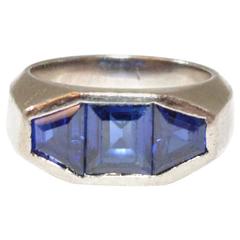 Sapphire 
Platinum Dress Ring