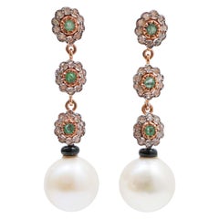 Boucles d'oreilles en argent et perles blanches, diamants, émeraudes, onyx, or rose