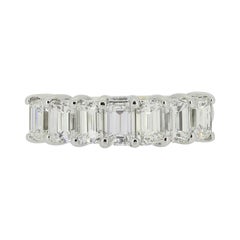 2.40 Carat Emerald Cut Diamond Seven-Stone Ring (bague à sept pierres)