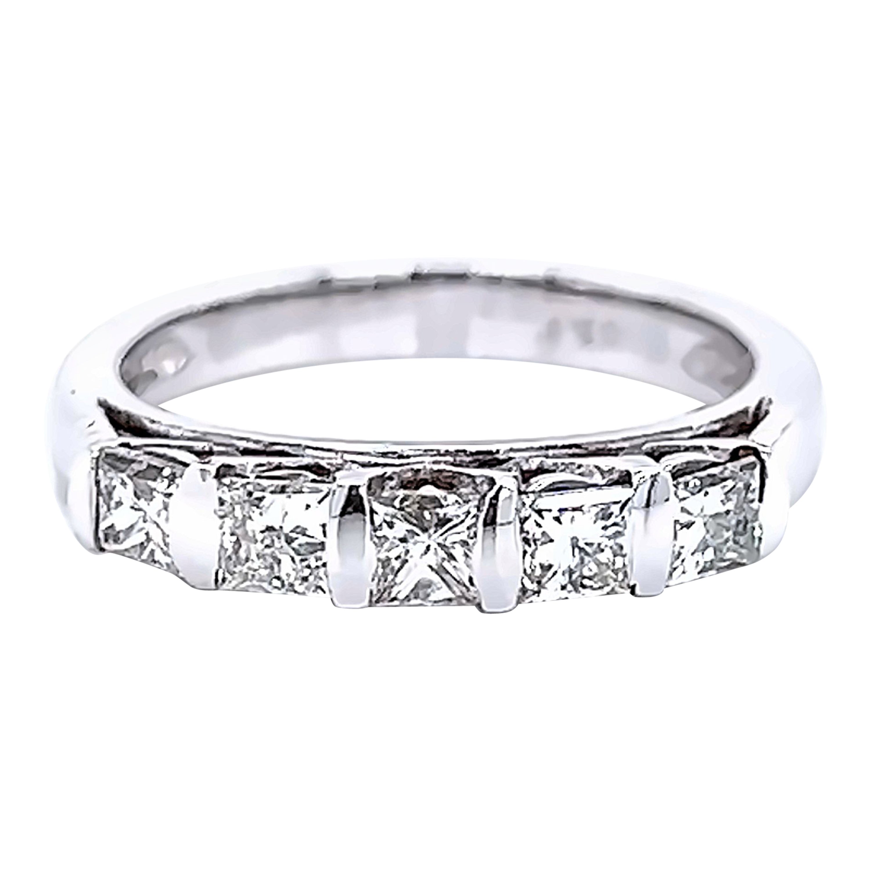 0,62 Karat Diamant im Prinzessinnenschliff Halb-Eternity-Ring 18k Weißgold im Angebot