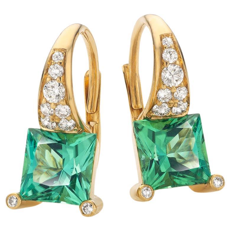 Boucles d'oreilles en or jaune 18 carats avec tourmaline verte transparente et diamants  en vente