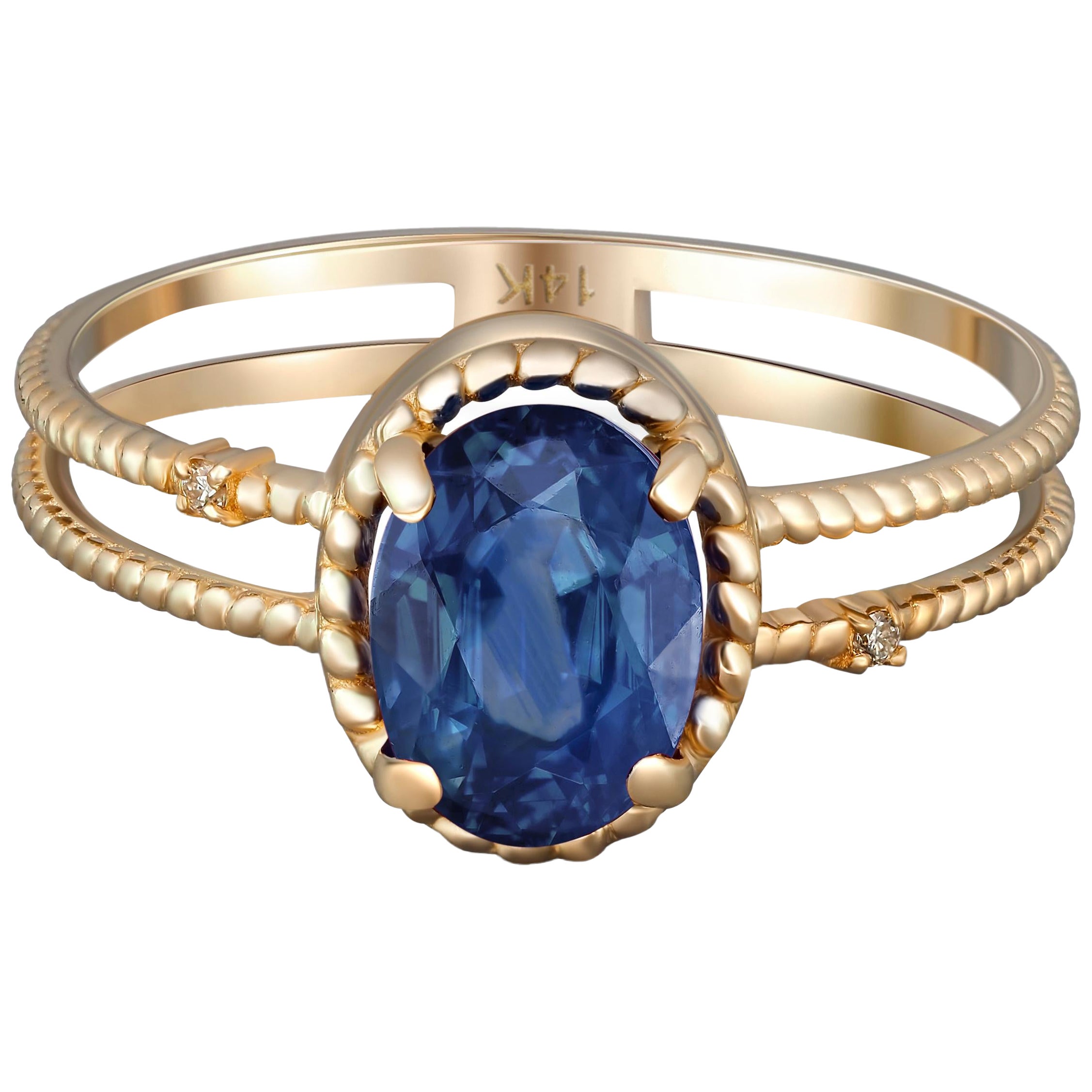 Sapphire gold ring.  For Sale