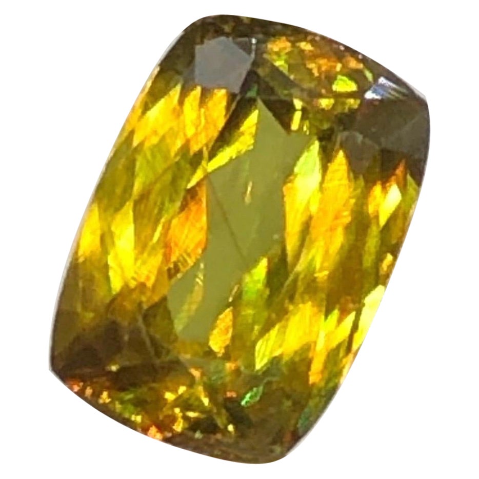 No Reserve Beautiful Sphene 4.60 ct Madagascar SI  For Sale
