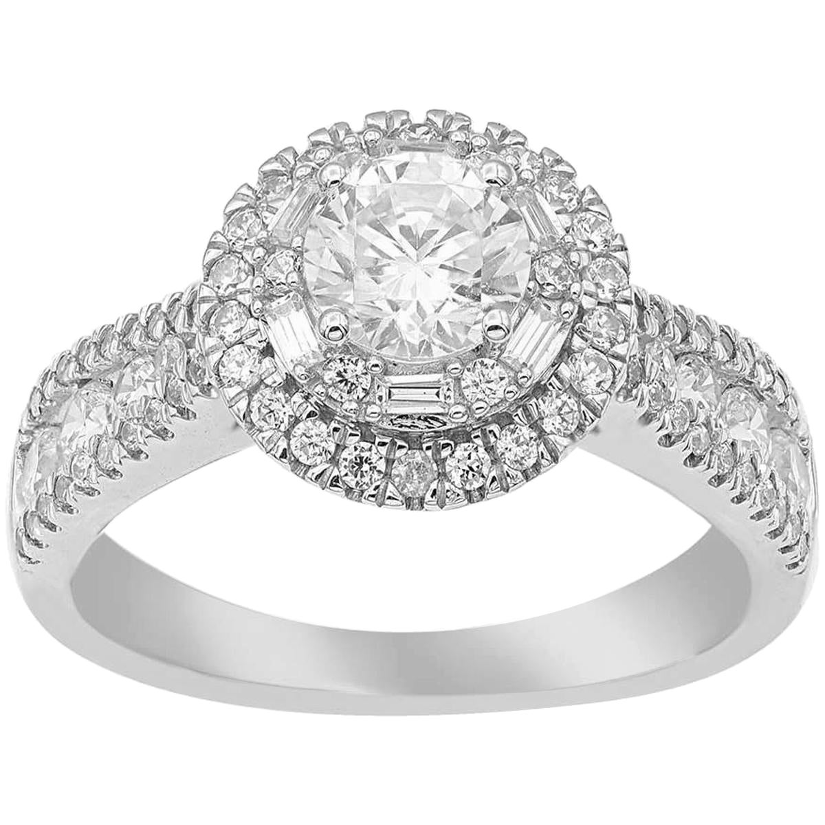 Bague de fiançailles double halo en or blanc 18 carats avec diamants ronds et baguettes de 1,50 carat TJD en vente