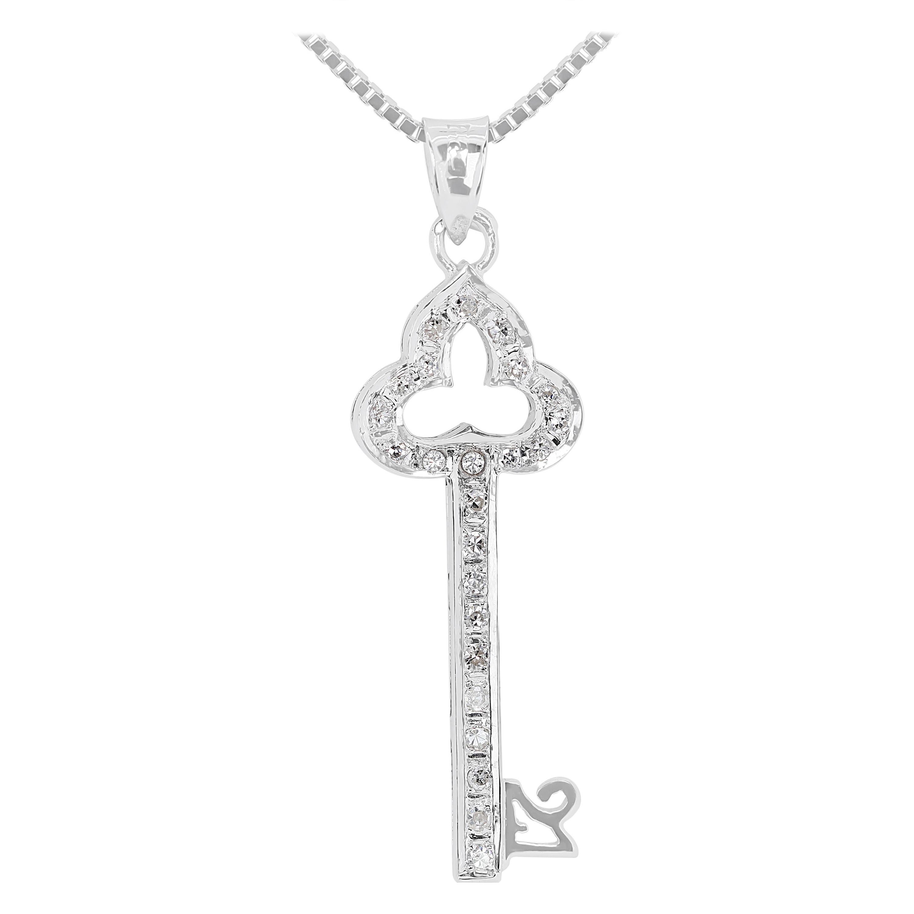 Lovely 0.23ct Diamonds Pendant in 9K White Gold (Chain not Included) For Sale