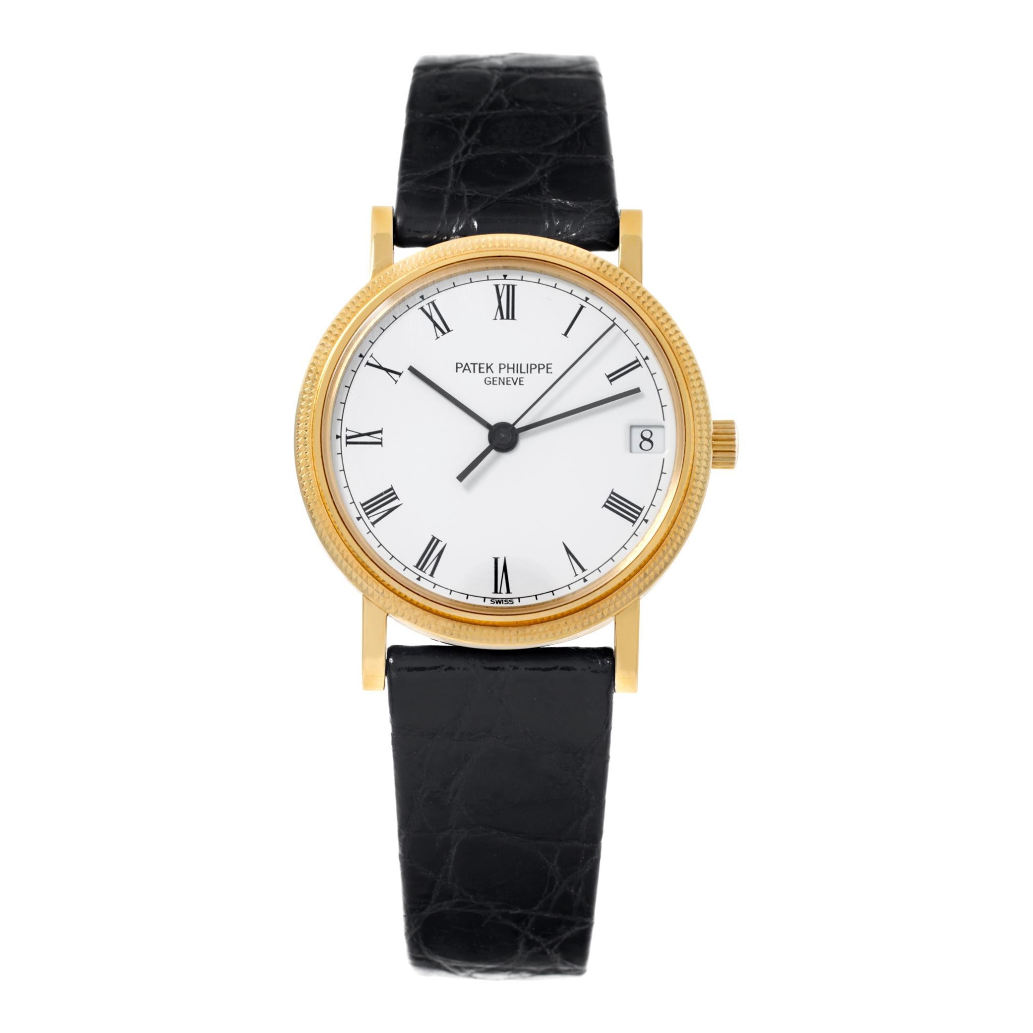 Patek Philippe Calatrava 18k yellow gold Automatic Wristwatch Ref 3802J For Sale
