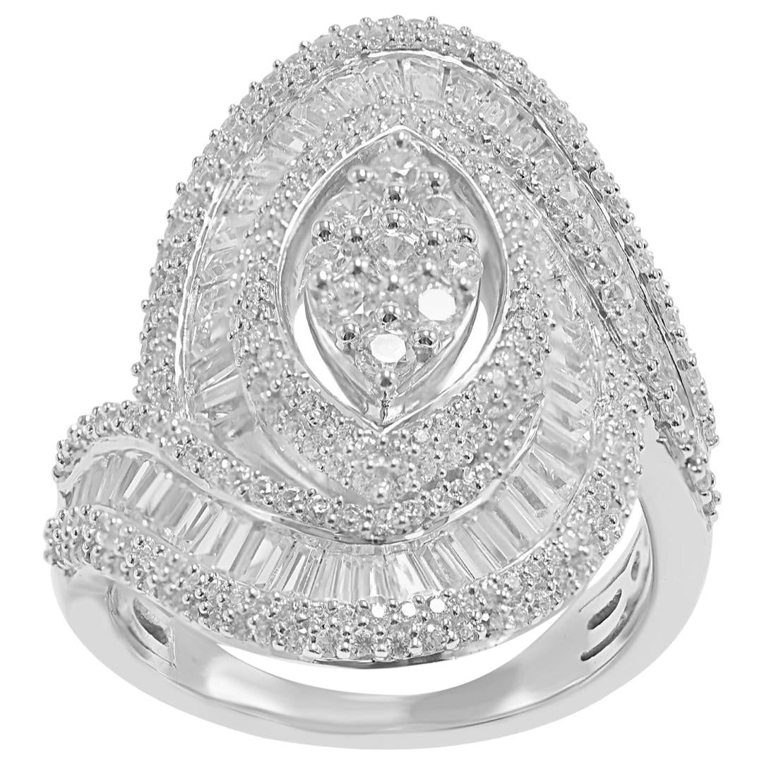 TJD 2.0Carat Round and Baguette Diamond 14K White Gold Inter-locked Wedding Ring For Sale