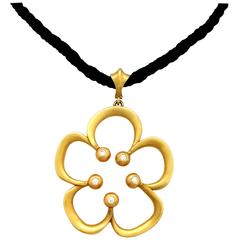 Elizabeth Rand 18k Yellow Gold & 0.30 Carat Diamond Flower Necklace