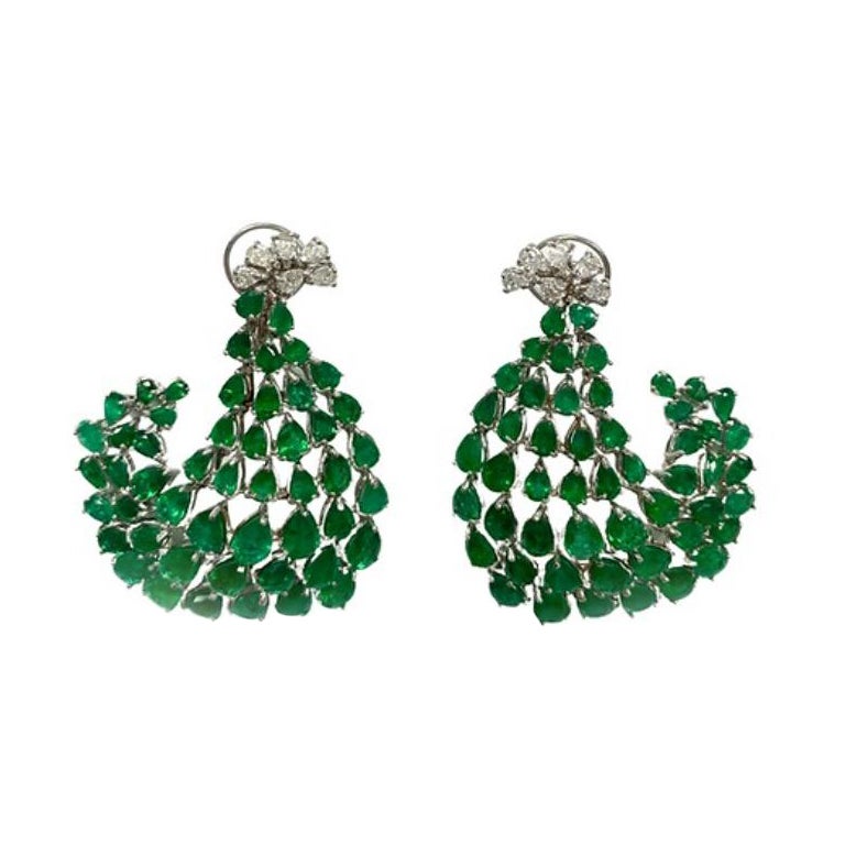 Smaragd-Perlen-Ohrringe 30.8 CTS im Angebot