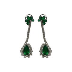 8.40 carat Emerald Dangle Earrings