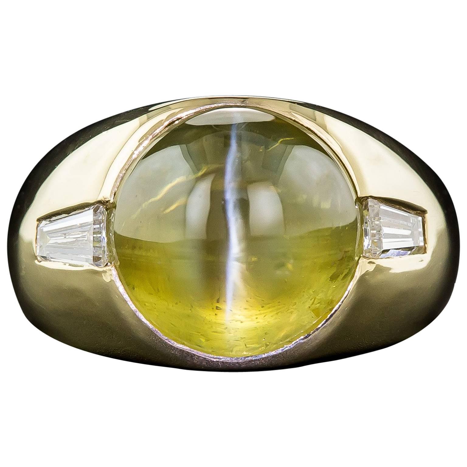 10 Carat Cat's Eye Chrysoberyl and Diamond Gent's Ring For Sale