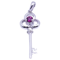 Used Key Pendant in White Gold and Rubi