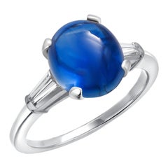 Anillo de Platino Diamantes Baguette Cónicos 6,21 Quilates Zafiro Cabujón Gema de Ceilán