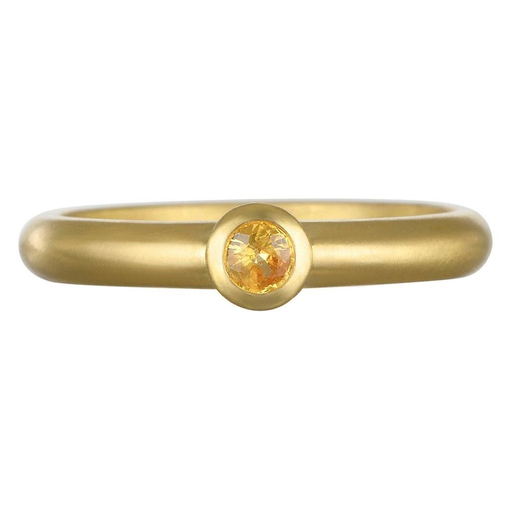 Faye Kim 18 Karat Gold Yellow Sapphire Gemstone Stack Ring For Sale