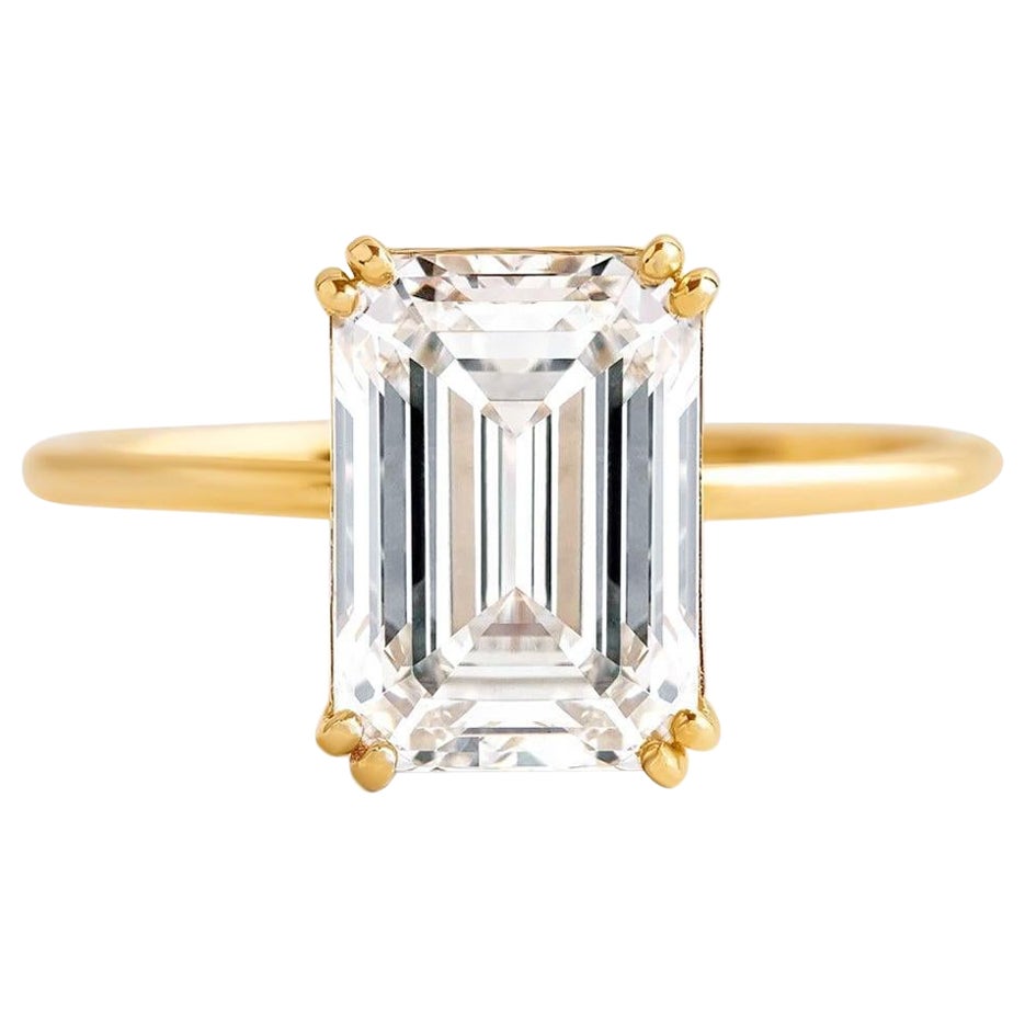 1 ct  Emerald cut moissanite 14k gold ring For Sale
