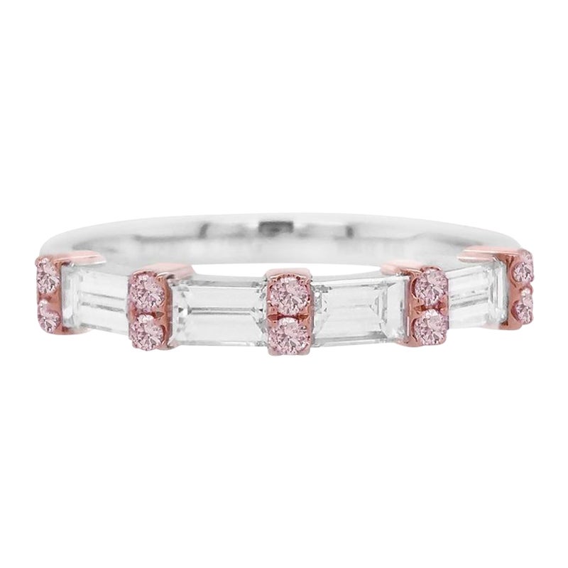 Pink Diamond & White baguette Diamond Band Ring made in 18k Gold For Sale