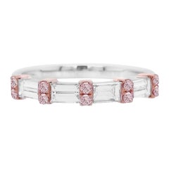 Pink Diamond & White baguette Diamond Band Ring made in 18k Gold