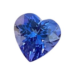Boucle en forme de cœur avec tanzanite de 2,46 carats de couleur bleu riche et coupe parfaite