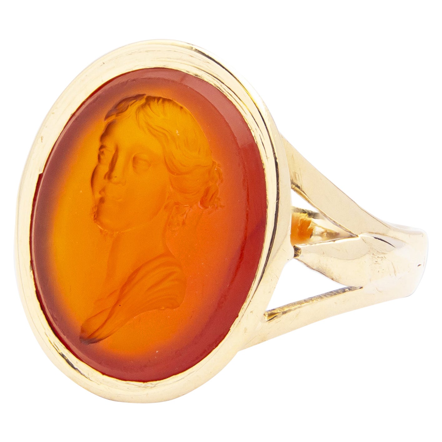 Frühviktorianischer Intaglio-Ring aus 18 Karat Gold und Karneol