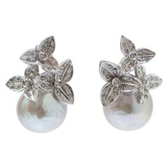 Perles grises, diamants, platine Boucles d'oreilles.