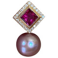 2,40 Karat Rubellit-Diamant-Lila-Perlen-Ohrringe, 18 Karat Gold, von Michelle Massoura