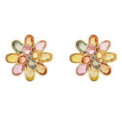 Clous d'oreilles fleur de saphirs multicolores en or jaune 18 carats avec diamants