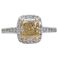 NO RESERVE!  1.99 cttw Fancy Diamonds - 18K White & Yellow Gold Ring